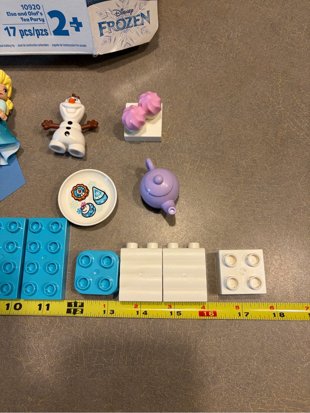 LEGO DUPLO: Elsa and Olaf's Tea Party (10920) Used With Creases In Box - Picture 6 of 10